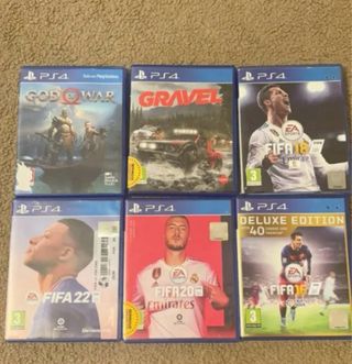 Consola PS4 + 5 Juegos