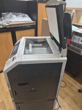 Impresora HP Color LaserJet CM6030f Multifuncional