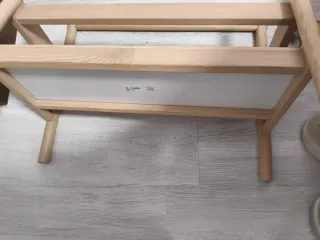 Expositor de libros IKEA FLISAT infantil llibreria