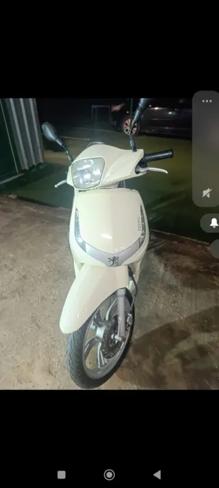 Peugeot Tweet 125cc Moto Scooter