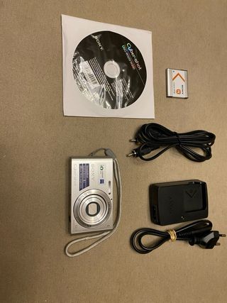 Cámara Digital Sony Cyber-shot DSC-W320 Plata