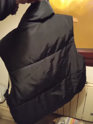 Chaleco unisex reversible beige y azul oscuro