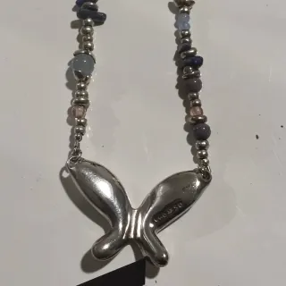 Collar mariposa piedras multicolores