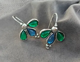 Pendientes plateados mariposa azul y verde