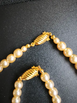 Conjunto collar y pulsera de perlas