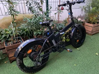 Bicicleta Eléctrica Plegable Negra