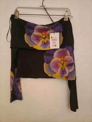 Top escote barco flores