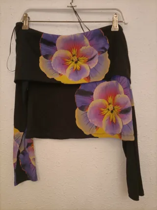 Top escote barco flores