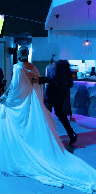 Capa de Novia de muy buena calidad seda gasa