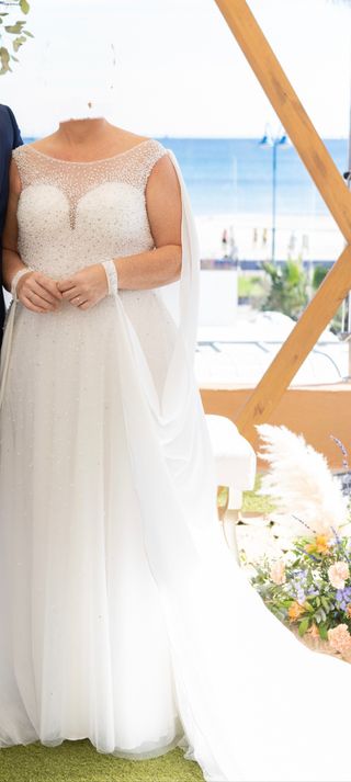 Capa de Novia de muy buena calidad seda gasa