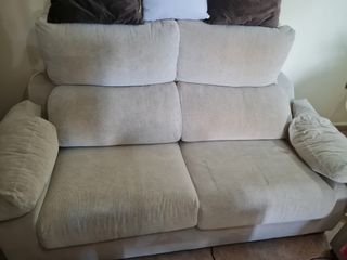 Sofá 2 plazas tela beige como nuevo