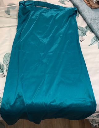 Falda larga satinada color verde azulado