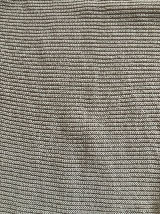 Jersey dorado con brillos y blanco