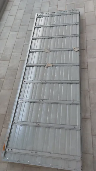 Puerta corredera con cristales