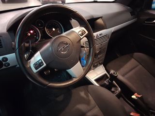 Opel Astra 2007