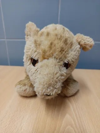 Pelúcia leão e gatinho branco