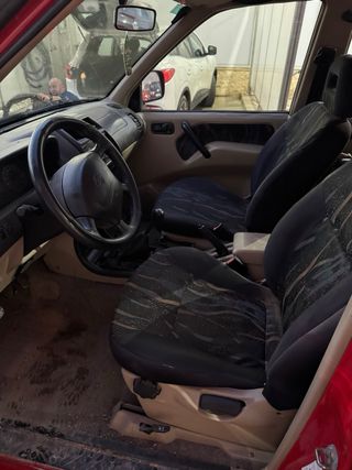 Nissan Terrano II 2005