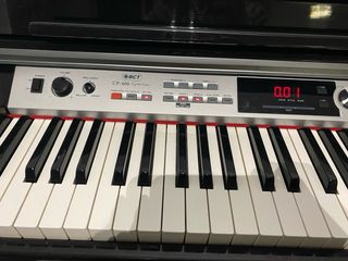 Piano Eléctrico Negro