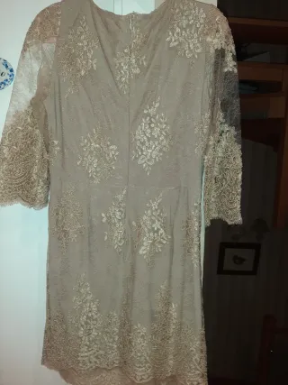 Vestido fiesta encaje oro talla M