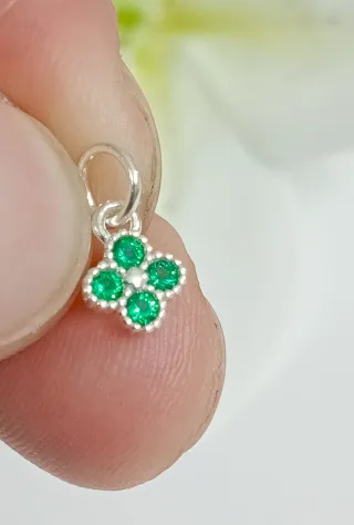 Mini colgante plata circonitas esmeralda 6x6mm