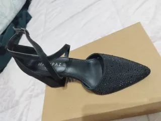 Zapatos de tacón negros con brillos Marypaz
