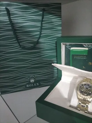 Reloj Rolex Dorado Caja y Documentación