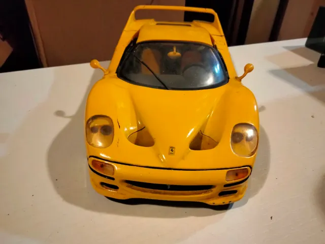 Maisto 1/18 Ferrari F50 Amarillo