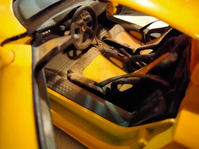 Maisto 1/18 Ferrari F50 Amarillo