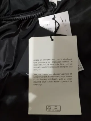 Chaqueta Cortefiel Negra con Capucha