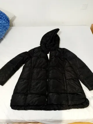 Chaqueta Cortefiel Negra con Capucha