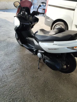 Moto Kymco 500 ABS como nueva