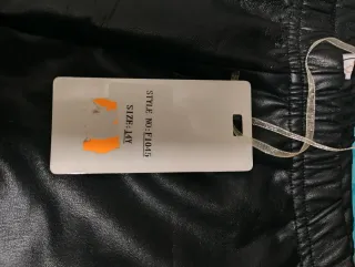 Pantalones de cuero negros