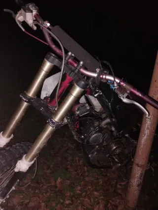 Moto de cross. RIEJU