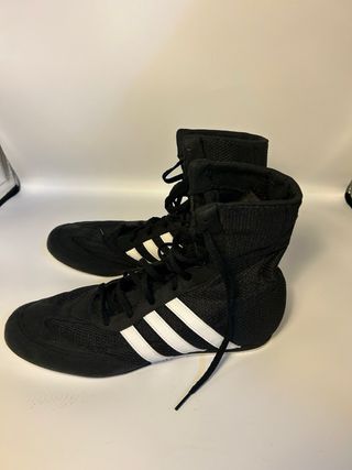 zapatillas Adidas de boxeo en color negro