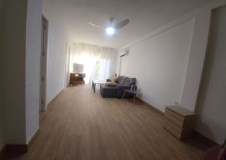 Piso en alquiler en Polígono Cartuja – La Paz en Granada