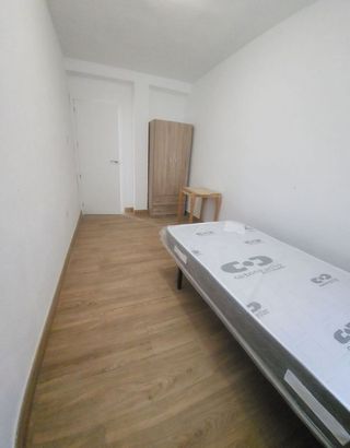 Piso en alquiler en Polígono Cartuja – La Paz en Granada