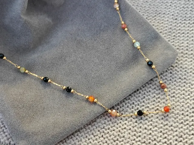 Collar con piedras naturales