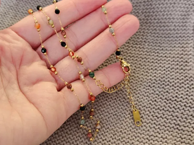 Collar con piedras naturales