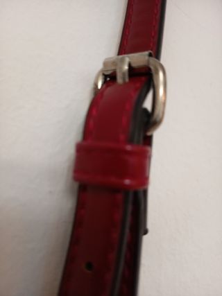 Bolso rojo acolchado con cadena