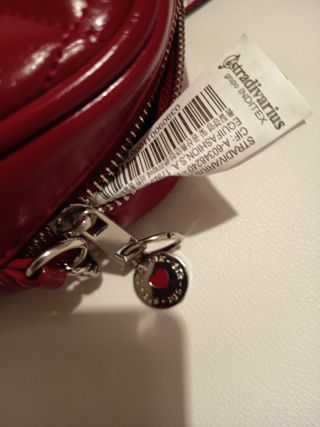 Bolso rojo acolchado con cadena