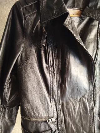 Cazadora 100% cuero negra Talla M
