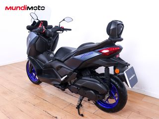 YAMAHA X-MAX 125