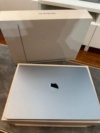 MacBook Air M4 13” 16GB RAM 512GB SSD