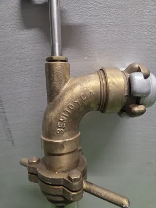 Boca de riego Bilbao (Benito y cia)