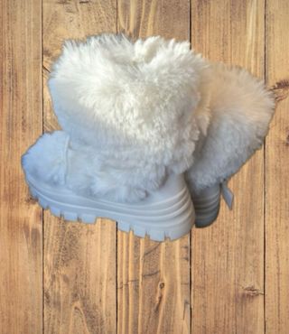Botas nieve pelo Oysho talla 36