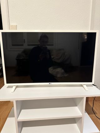 Smart TV LG 32 Blanca + Chromecast