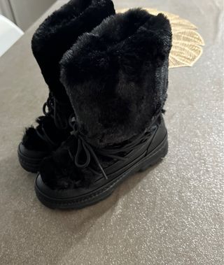 Botas de nieve Oysho negras talla 36