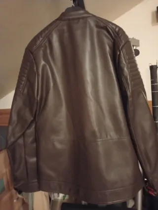 Cazadora de cuero negra y marrón (son 2)