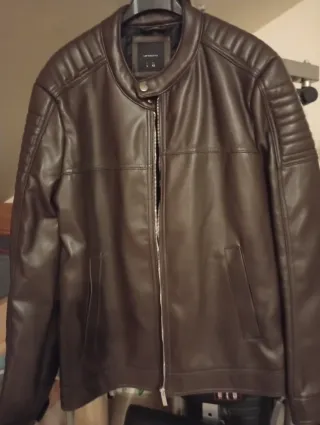 Cazadora de cuero negra y marrón (son 2)