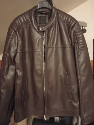 Cazadora de cuero negra y marrón (son 2)